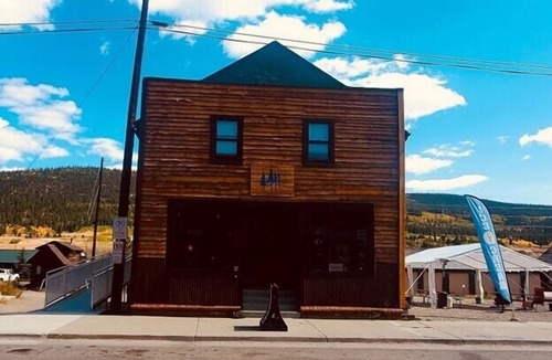 Alma House | Alma House -Stay and play in the high country