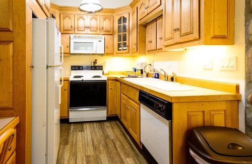 Evergreen Cabin | Alpen Way Chalet Mountain Lodge