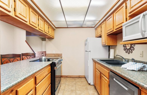 Baldy Mountain House | Alpine Getaway with Private Sauna Near Breckenridge Resort w/Mountain Views!