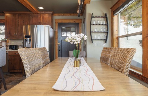 Breckenridge House | Alpine View Lodge: Mountain Views, Hot Tub, Dog Friendly