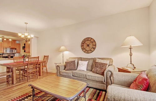 Copper Mountain Village Condo | Amazing 1 Bedroom Condo Right in Center Village! 3 Outdoor Hot Tubs PP301
