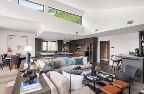 Aspen House | Amazing 5 Bedrm home located in Aspen, Great Views