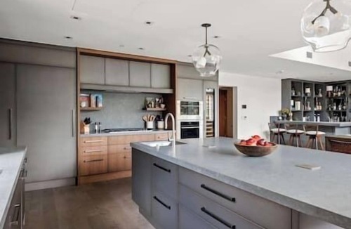 Aspen House | Amazing 5 Bedrm home located in Aspen, Great Views