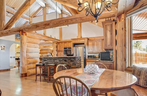 Hartsel Cabin | Amazing 5000 Square Ft Estate On 70 Secluded Acres