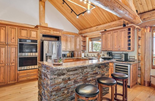 Hartsel Cabin | Amazing 5000 Square Ft Estate On 70 Secluded Acres