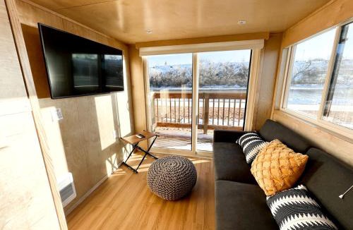 Pear Park House | Amazing Airstream in Grand Junction for Unforgettable Family Glamping Getaways in Colorado