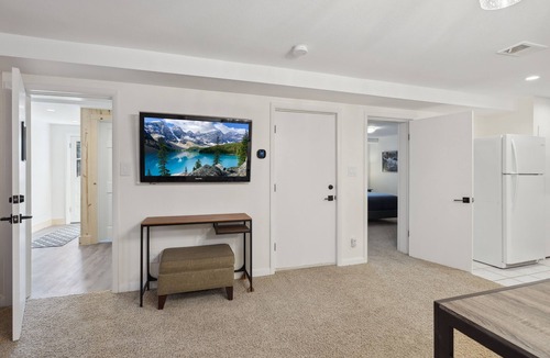Littleton House | Amazing Apartment | Steps from Downtown Littleton