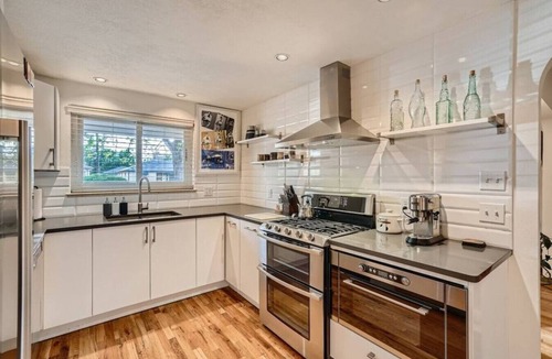 Denver House | Amazing Artful 2bd 1ba bungalow in West Denver