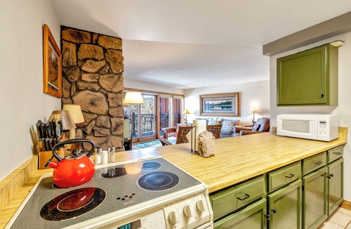 Historic District Condo | Amazing Breckenridge location! Ski-in, On-Site Hot Tubs, 1 block to Main Street!