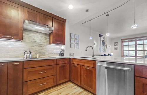 Copper Mountain Village Condo | Amazing Condo Right in Center Village! 3 Outdoor Hot Tubs PP225