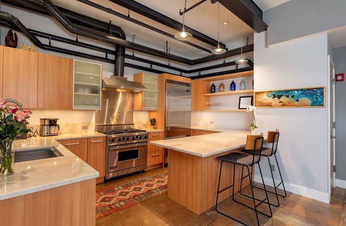 Historic Downtown Durango Condo | Amazing Downtown Loft, Sunsets, Dogs, Views