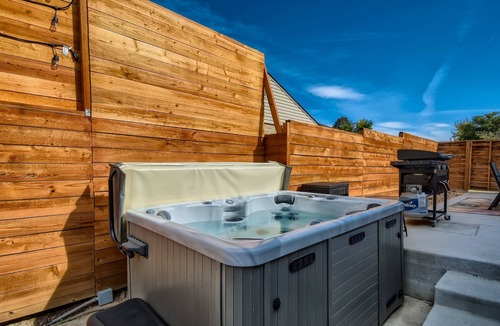 Northeast Park Hill House | Amazing Park Hill 3 BR with Hot Tub, Pet Friendly, w/Great Entertainment Areas
