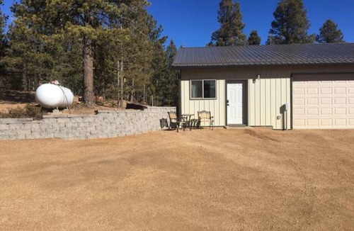 Divide Apartment | Amazing secluded apartment on 27 acres with Pikes Peak view