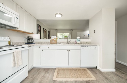 Cimarron Hills Condo | ❂ Amazing Townhouse! 2 BR, 1.5BA, Sleeps 5 w/AC! ❂