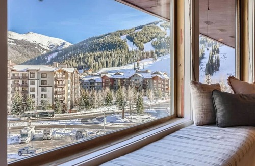 Copper Mountain Village Condo | Amazing Views! Walk to Copper's Center Village