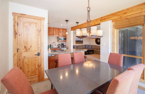 Dillon Condo | Amphitheater | Hot Tub–Pool, Lake, 3BR