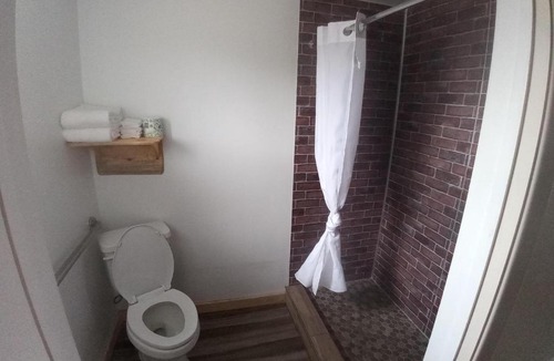 Cortez Cabin | Aneth Lodge Budget 6