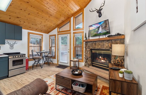 Fall River Estates Condo | Antlers Pointe 04 (HT)