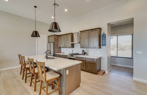 Apache Junction House | Apache Junction Vacation Rental Heated Pool, Mountain Views, Pet-Friendly Home
