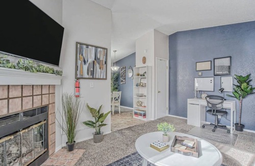 Broadmoor Apartment | Apartment ∙ 2 bedrooms ∙ 4 guests