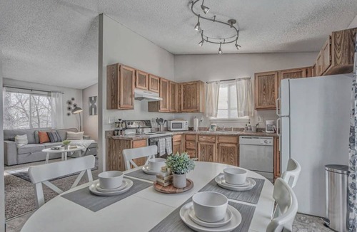 Broadmoor Apartment | Apartment ∙ 2 bedrooms ∙ 4 guests