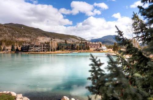 Lakeside Village Apartment | Argentine 1525