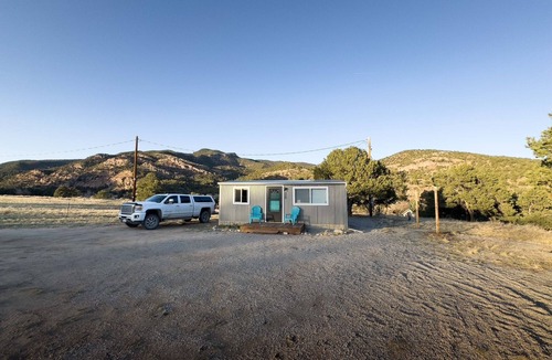 Howard Cabin | Arkansas River Frontage, Cozy Cabin with AC, WiFi in gorgeous Howard pets ok