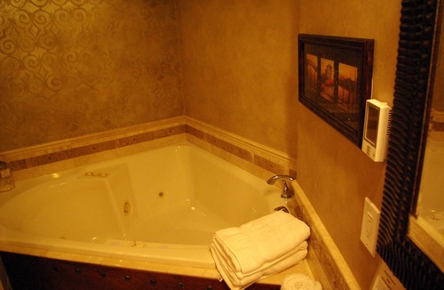 Doubleheader House | Arrowhead Manor Bed & Breakfast Inn & Event Center