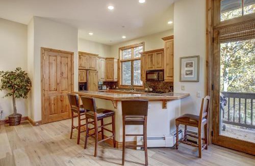 Edwards House | Arrowhead Village E9VT