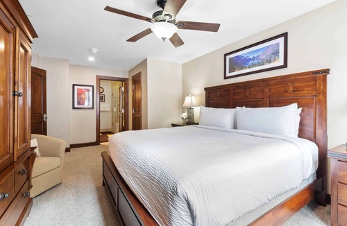 Avon Condo | Ascent 207 - Two bedroom with mountain views