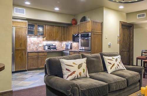 West End Condo | Aspen 1BR Condo prime location