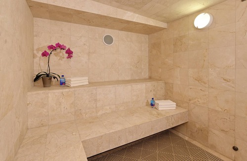 Aspen Condo | Aspen Alps - Studio with kitchenette and full bath -next to Aspen Mountain