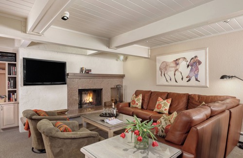 Aspen Condo | Aspen Alps Three Bedroom Condo - ground floor and walking distance to town
