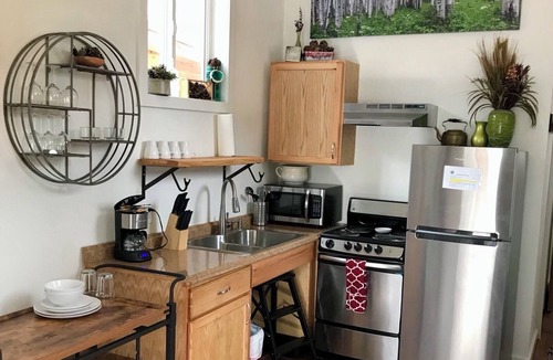 Idaho Springs Cabin | Aspen Cabin: Fully-Furnished, Pet Friendly Cabin