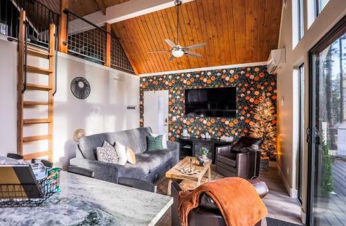 Los Ranchitos Estates Ski Chalet | Aspen Chalet Hot Tub, Fire Pit, Games,1-Acre