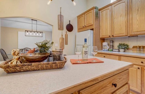 Northwest Colorado Springs House | Aspen Glen! Dog Friendly w Nintendo & Firepit!