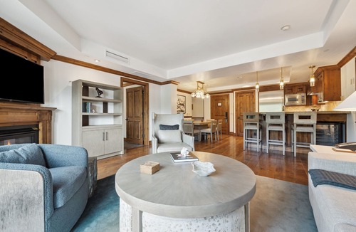 Downtown Condo | Aspen Mountain Residences [Formerly Hyatt Grand Aspen] at Owner Direct Rates