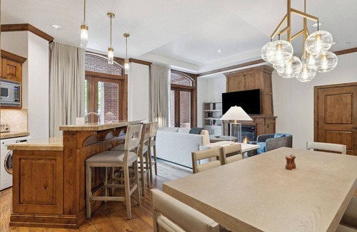 Downtown Condo | Aspen Mountain Residences [Formerly Hyatt Grand Aspen] at Owner Direct Rates