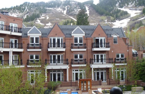 Downtown Condo | Aspen Mountain Residences [Formerly Hyatt Grand Aspen] at Owner Direct Rates