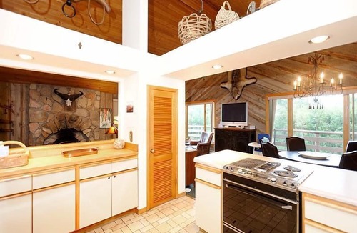 Woody Creek House | Aspen Riverhouse-Riverfront Family Vacation