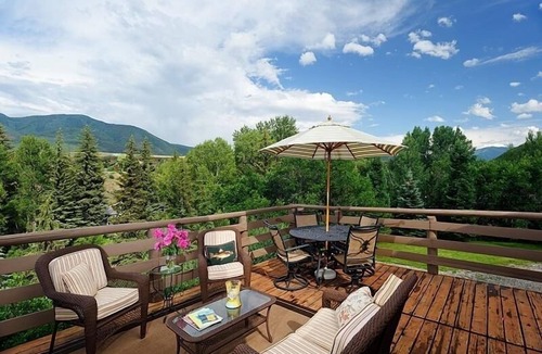 Woody Creek House | Aspen Riverhouse-Riverfront Family Vacation