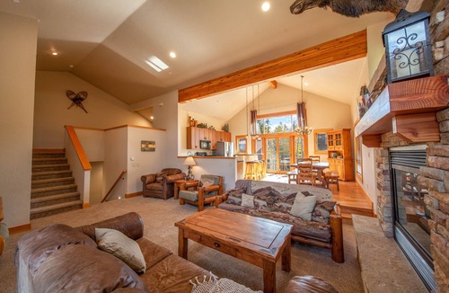 Wildernest House | Aspen Trail Lodge-Hot Tub & Mountain Views