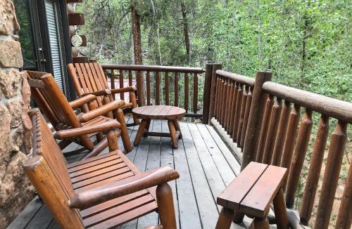 Almont House | Atkins Cabin