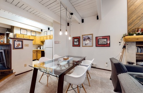 Steamboat Springs House | Attractive Townhouse Close to Lift w/Private Washer/Dryer, WiFi, Deck, Fireplace