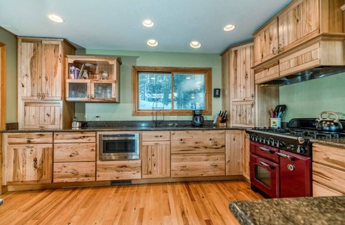 Alma Apartment | Awesome 6Bed/4Bth MT Cabin, Hot Tub/Views