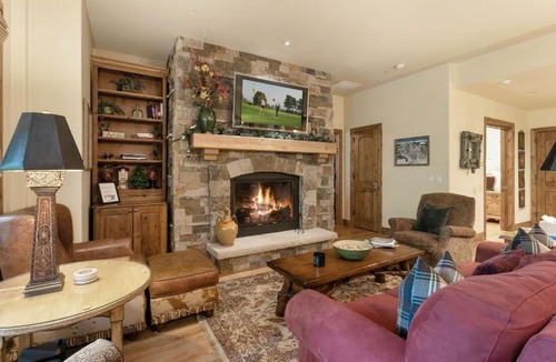 Avon Apartment | B107 Beaver Creek Landing condo