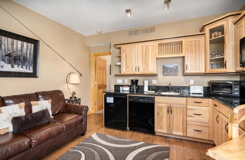 Estes Park Apartment | Baker Mountain 29C Condo