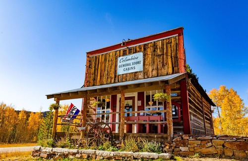 Clark Cabin | Bakers Cabin - A Cozy Rustic One-Room Cabin
