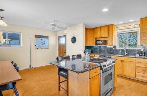 Canon City House | Basecamp, your adventure starts here. Close to local amenities.
