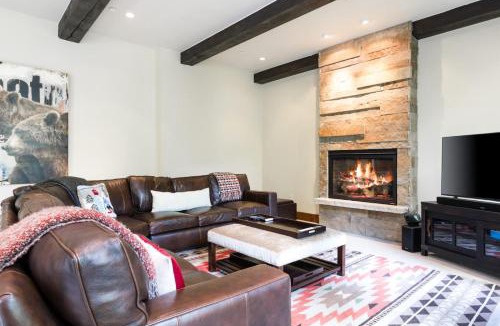 Innsbruck Meadows House | Basingdale Hollow - For 10